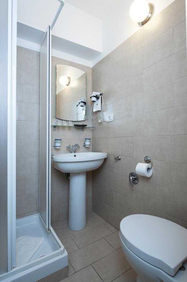 Arie Romane Guesthouse Εξωτερικό φωτογραφία